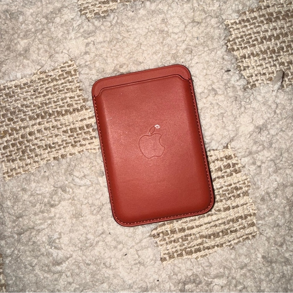 Apple MagSafe Wallet